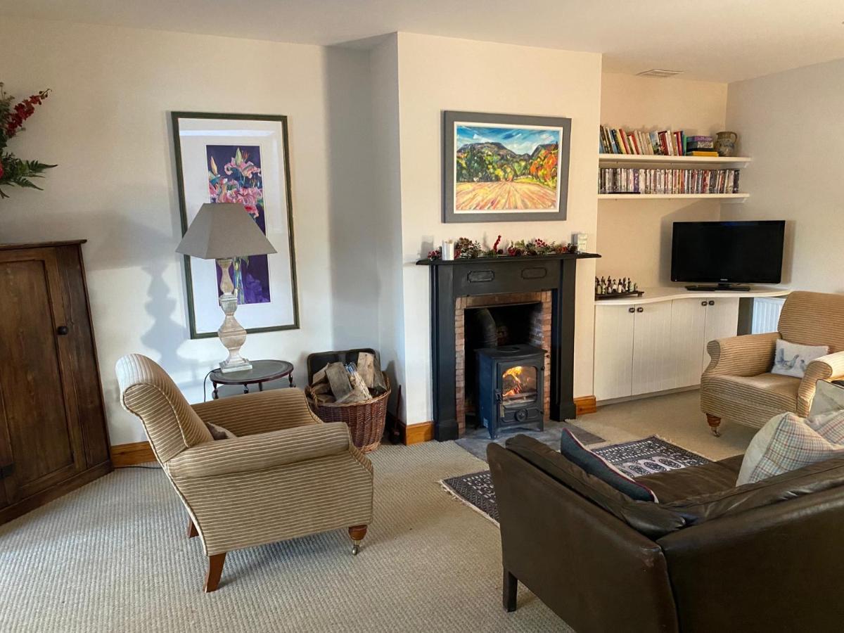 Spacious Cottage - Walk To Crieff Exterior foto